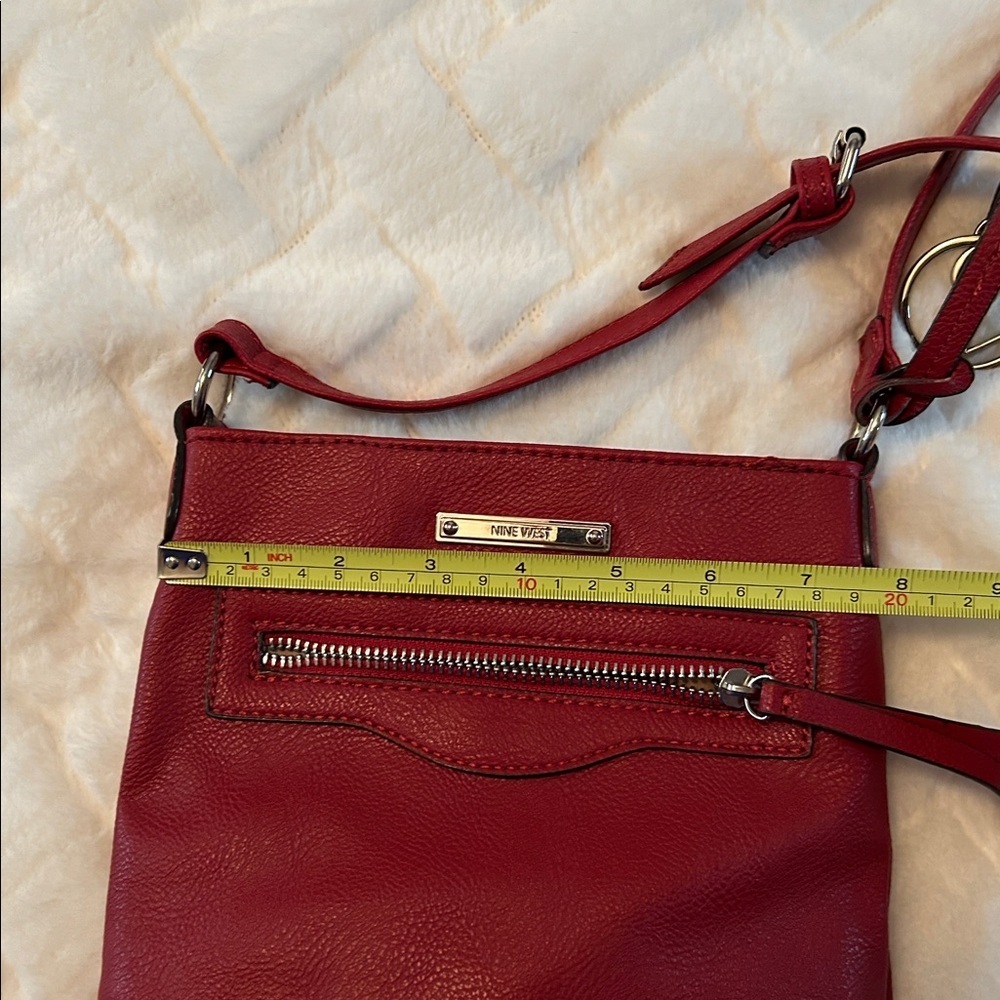 9 West red cross body purse - NWOT - Picture 5 of 6